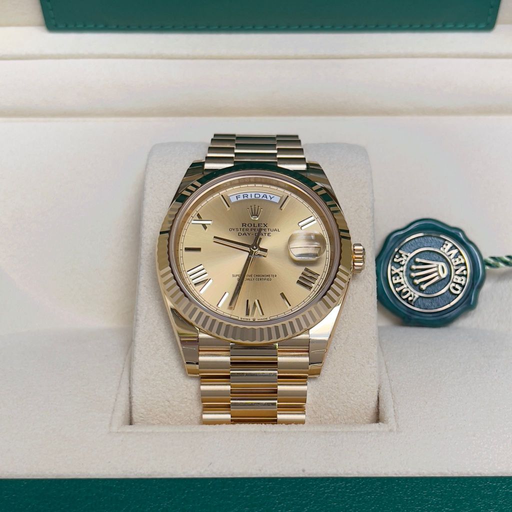 Rolex Champagne Roman Dial 2021 Day-Date 228238