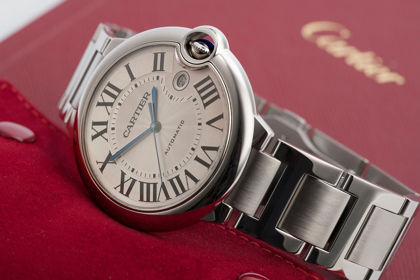 CARTIER BALLON BLEU FOND BLANC